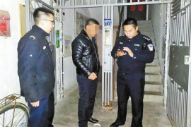 韩剧《银行行长和职员讨债》剧情解析:揭秘金融世界的权谋与人性 韩剧《银行行长和职员讨债》剧情解析:揭秘金融世界的权谋与人性