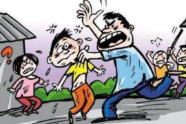 梦见多个人向我讨债：揭秘梦境中的财务焦虑